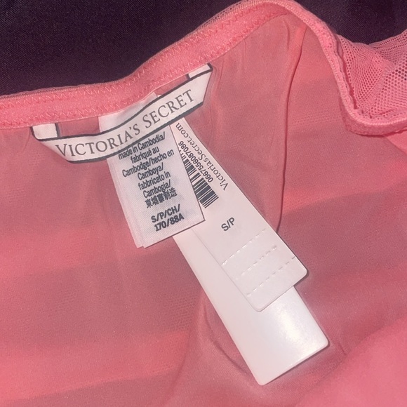 VICTORIA'S SECRET Ruched Mini Skirt - Picture 5 of 9